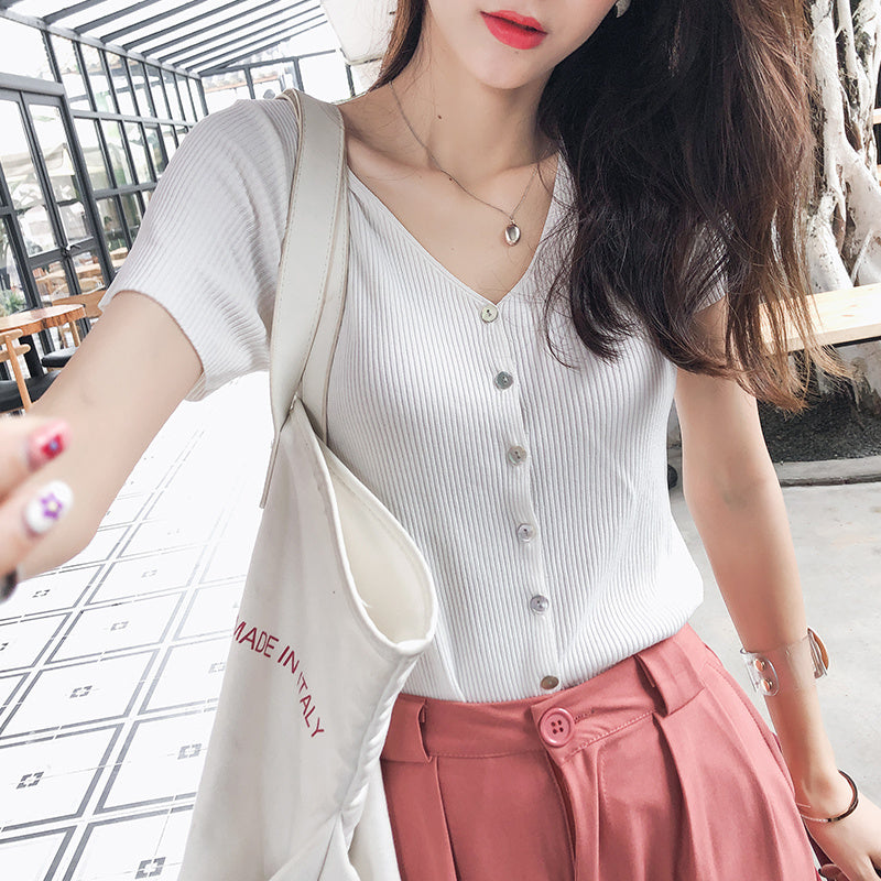 Summer new Korean fit short with chic top and V-neck T-shirt